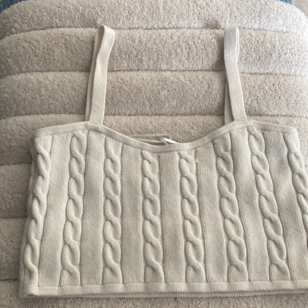 Knit crop